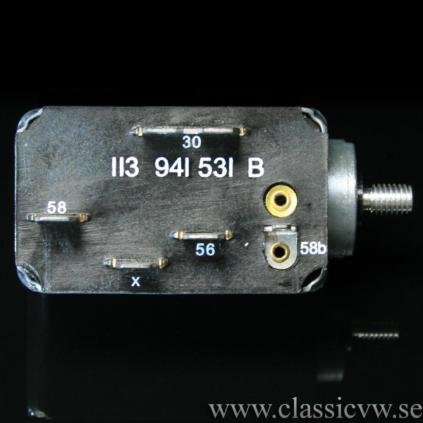 STRÖMBRYTARE PARK- / HALVLJUS T1/2 68- EJ 1303