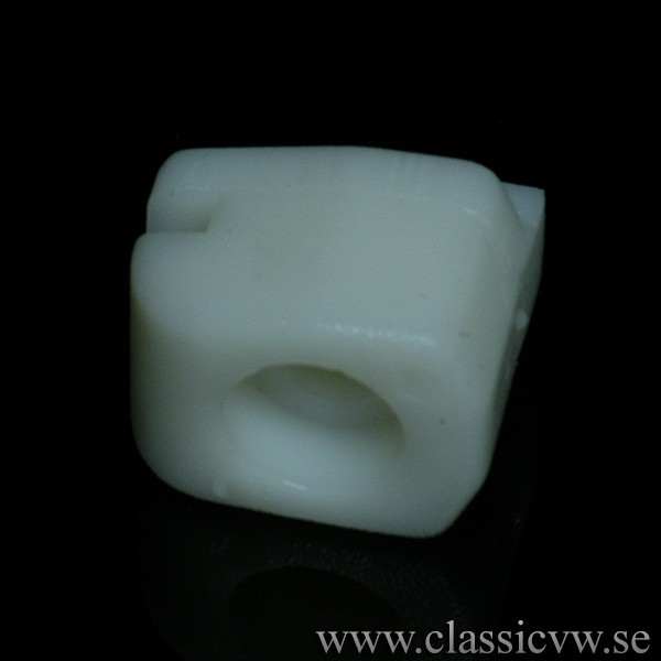 PLASTBUSSNING SKJUTDÖRR T2 68-79 (MITTEN)