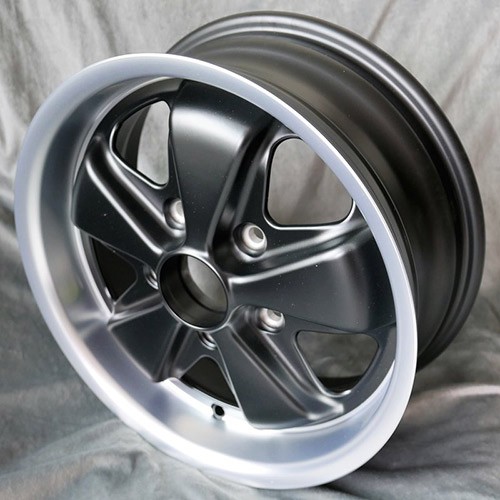 FUCHS MAXILITE 6X15 130/5 ET 36 SVART