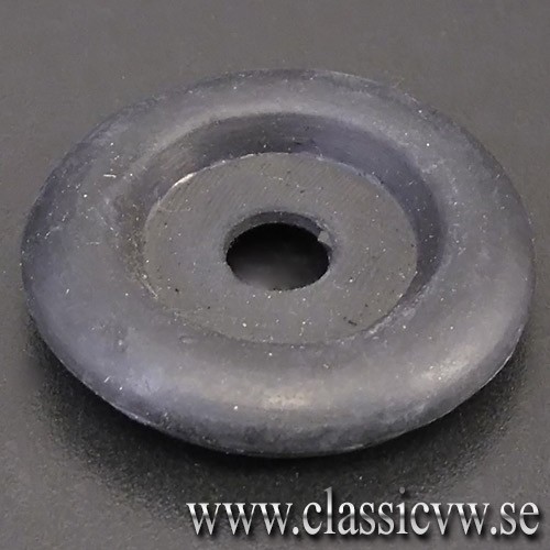 GUMMIGENOMFÖRING 23,5 MM / 6 MM. (1)