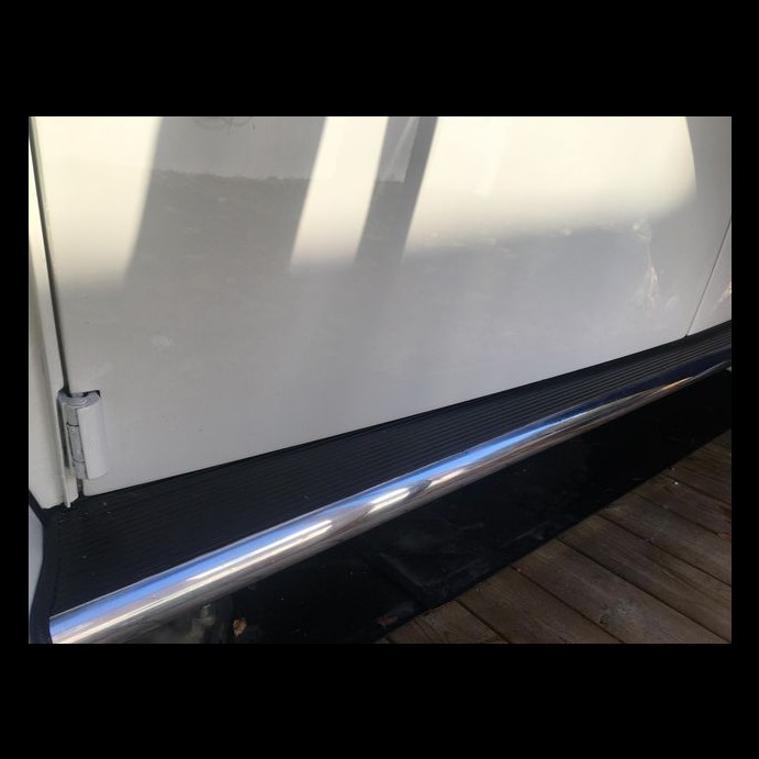 FOTSTEG T1 BILLET/ALUMINIUM, SVART MED POLERAD KANT