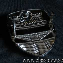 EMBLEM T1 FRAM -59 BLÅ ORIG. MED BAS EMBLEM T1 FRAM -59 BLÅ ORIG. MED BAS